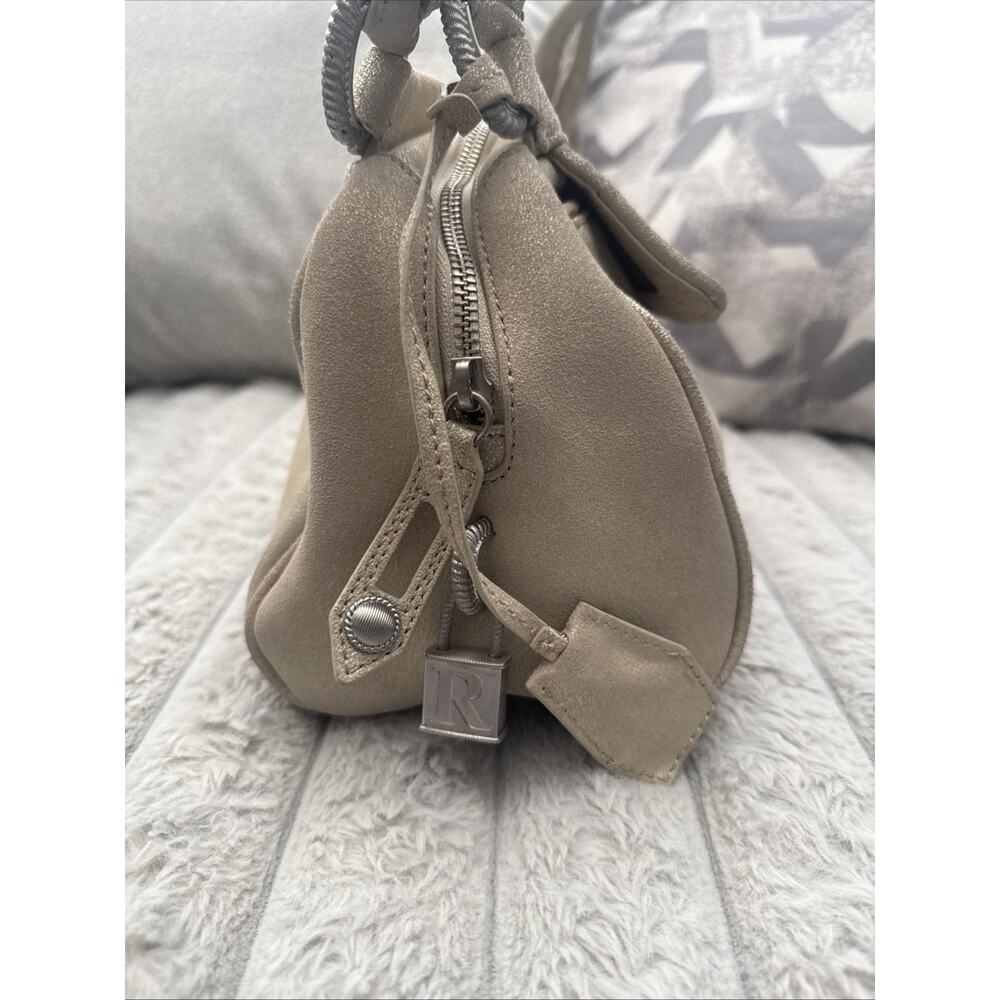 VINTAGE JUDITH RIPKA "JANE" GOLDEN METALLIC LEATHER EAST-WEST HANDBAG. Read - Picture 4 of 16
